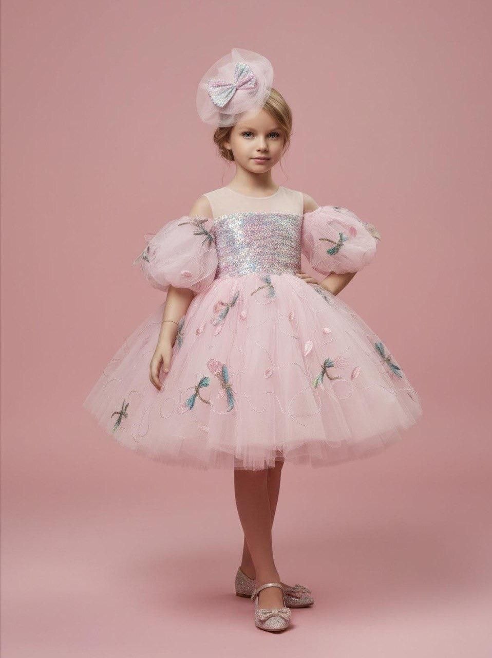 Robe Princesse Rose Pailletée avec Manches Bouffantes – Style Féérique