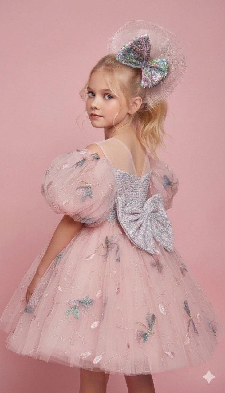 Robe Princesse Rose Pailletée avec Manches Bouffantes – Style Féérique
